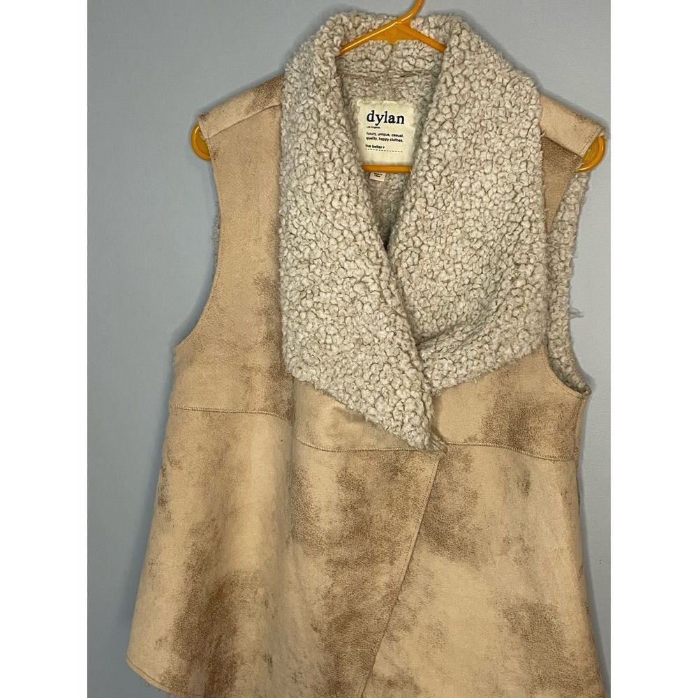 Dylan Faux Leather Sherpa Vest Medium